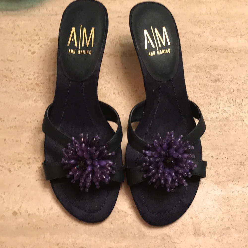 Ann Marino Navy linen sandal with purple beads